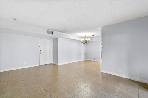 5910 Morningstar Cir, Delray Beach, FL 33484-8571