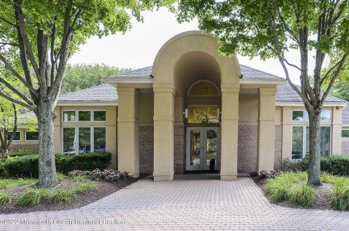 167 Ln Quinta Ct, Holmdel Village NJ  07733-2536 exterior