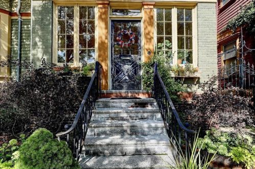 260 Knight St, Providence RI  02909-1117 exterior