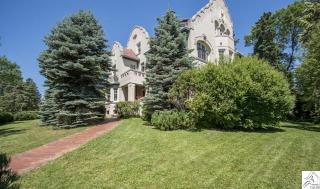 202 24th Ave, Duluth MN  55806-1901 exterior