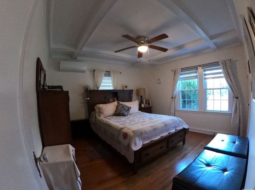 690 Tulip Ave, Floral Park NY  11001-3754 exterior