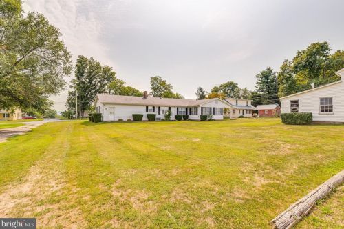 147 Euclid Ave, Charles Town WV  25414-1111 exterior