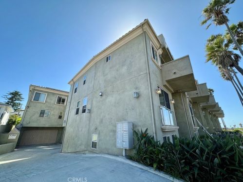 208 Calle Miramar, Redondo Beach CA  90277-6206 exterior