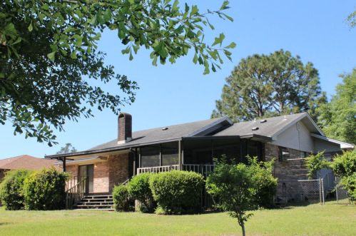 919 Pinewood Dr, Defuniak Springs, FL 32433-4531
