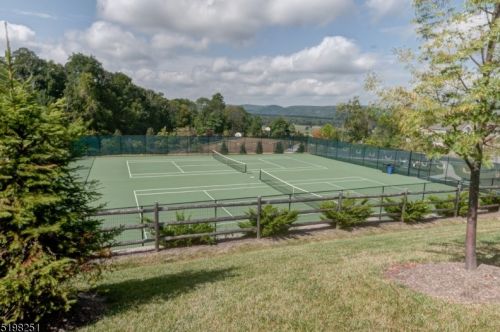 92 Canada Goose Dr, Hackettstown NJ  07840-3135 exterior