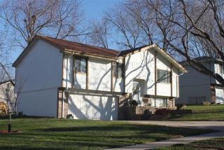 2308 Brighton Dr, Bellevue, NE 68123-2087