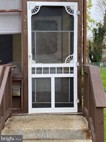 219 Queen St, Dover DE  19904-3151 exterior