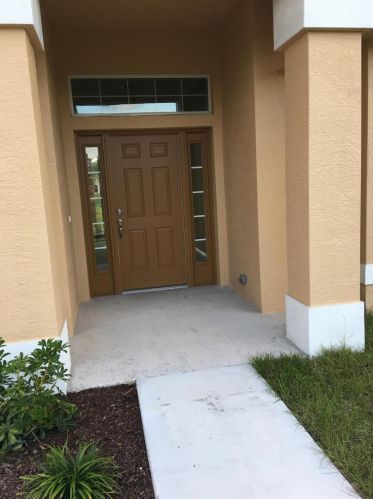 218 Ridgecrest Dr, Fort Pierce, FL 34953-5915