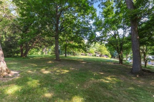 1750 Summit Dr, Lake Geneva WI  53147-1638 exterior