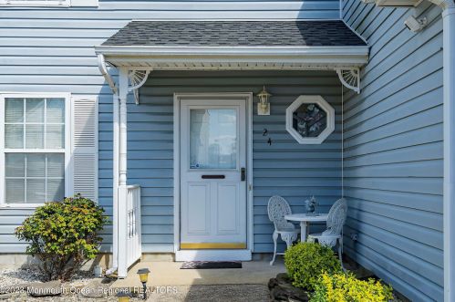 24 Sunnydale Dr, Berkeley Township NJ  08721-1379 exterior