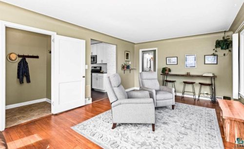801 Skyline Pkwy, Duluth MN  55805-1149 exterior