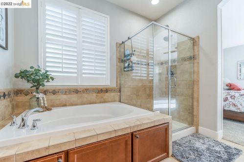 15 Solstice Ct, Oakley CA  94561-1759 exterior