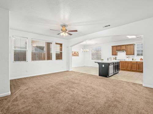 4478 Artemisa Dr, Fresno CA  93722-6450 exterior