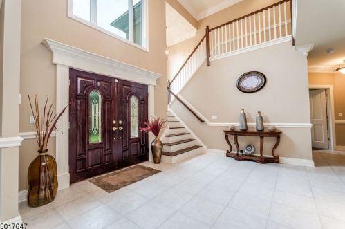 6 Dogwood Dr, White House Station, NJ 08889-3373