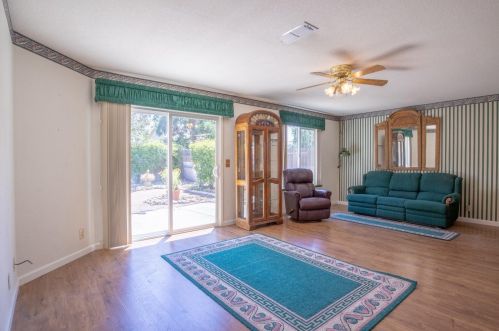 7461 Wynndel Way, Elk Grove CA  95758-1084 exterior