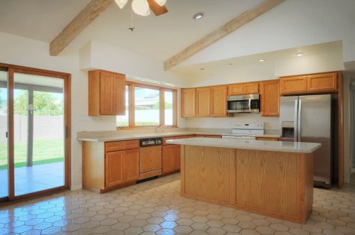 8750 7th Ave, Phoenix AZ 85007-1703 exterior