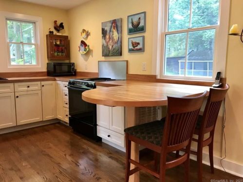 278 Twin Lakes Rd, Salisbury CT  06079-8005 exterior