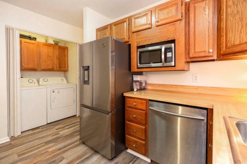 2713 Northwood Dr, Mishawaka IN  46545-3301 exterior