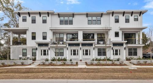 16 Shem Dr, Mount Pleasant SC  29464-4013 exterior
