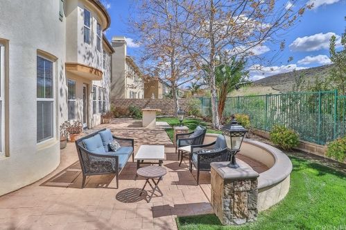 4110 Eagle Flight Dr, Simi Valley CA 93065-0225 exterior