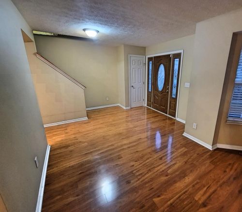 1506 Thornberry Rd, Amelia, OH 45102-1748