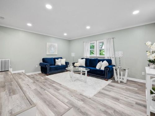 91 Windsor Park Dr, Coventry RI  02816-5353 exterior