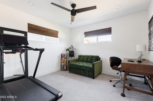 5744 12 St, Phoenix AZ 85086-7351 exterior