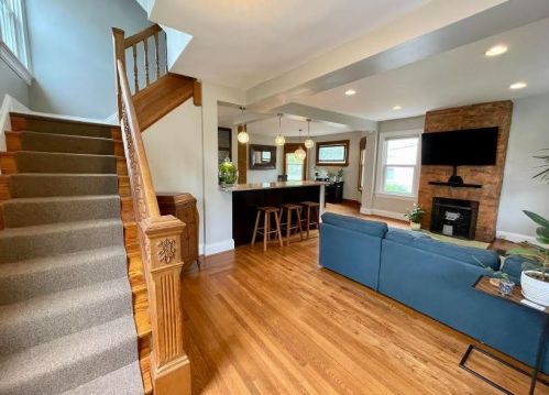 3954 Elsmere Ave, Cincinnati, OH 45212-3822