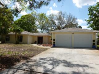 625 Layport Dr, Sebastian, FL 32958-4411