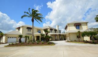 60 Bay Pointe Dr, Ormond Beach FL  32174-9233 exterior