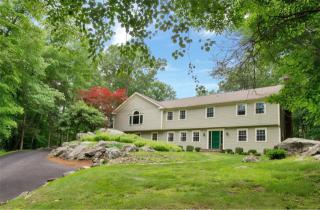 35 Brook Farm Ln, Bedford, NY 10506-1313