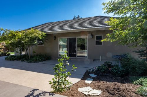 9918 Poppy Hills Dr, Valley Home CA 95361-9617 exterior