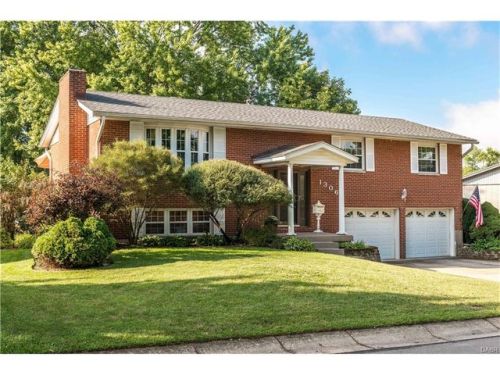 1306 Mcguire St, Miamisburg, OH 45342-1978