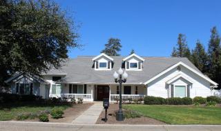 2030 Minnewawa Ave, Fresno CA  93727-6000 exterior