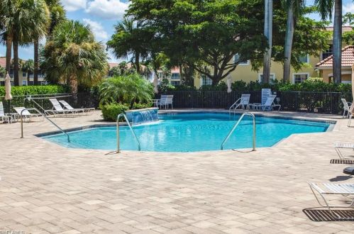 2135 Arielle Dr, Naples FL  34109-0338 exterior