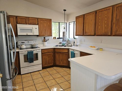 4974 Didion Dr, Tucson AZ 85742-8865 exterior