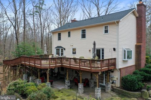 5550 Wide Oak Ct, Woodbridge VA  22192-6036 exterior