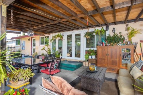 5567 Brunswick Ave, San Diego CA 92120-1903 exterior