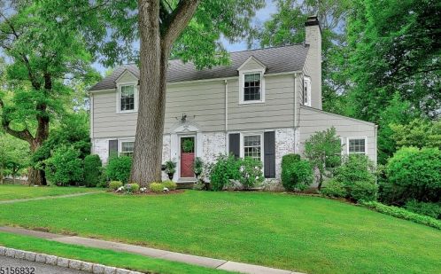 1 Valhalla Way, Verona, NJ 07044-2328