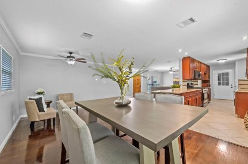 806 Greenhaven Dr, Richardson TX  75080-3025 exterior