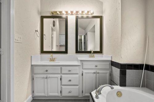 2308 Old Hickory Ln, Lewisville TX  75028-4593 exterior