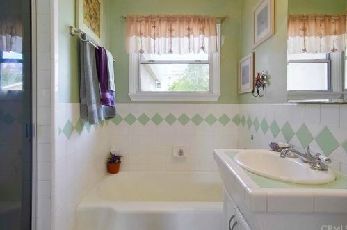 15132 Doty Ave, Lawndale CA  90260-2318 exterior