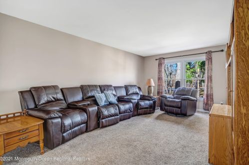 1068 Toms River Rd, Jackson Twp NJ  08527-5240 exterior