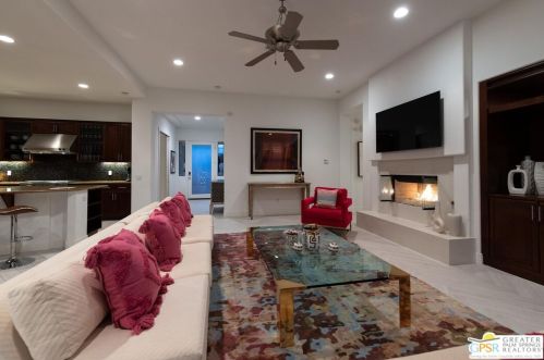 1441 Amelia Way, Palm Springs CA  92262-3446 exterior