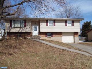 1047 Monroe St, Bethlehem, PA 18017-7274