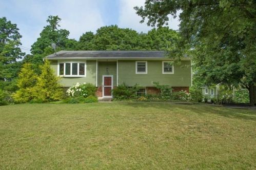 4 Louise Pl, Staatsburg, NY 12580-6124