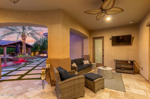 2111 Mead Dr, Gilbert AZ 85298-1215 exterior