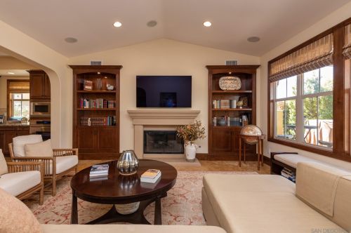 8458 Lower Scarborough Ct, San Diego CA 92127-6119 exterior