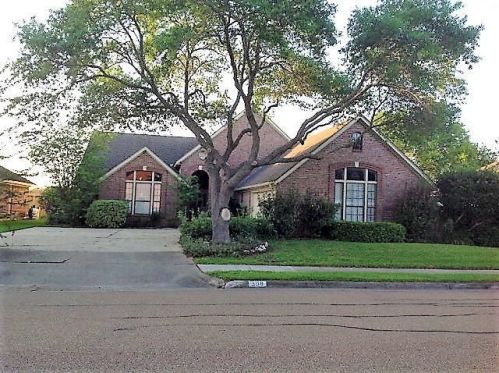 508 Charleston Dr, Victoria, TX 77904-3832