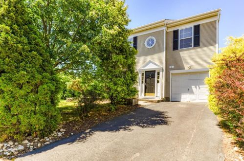 2 Bucknell Dr, East Brunswick, NJ 08816-5346